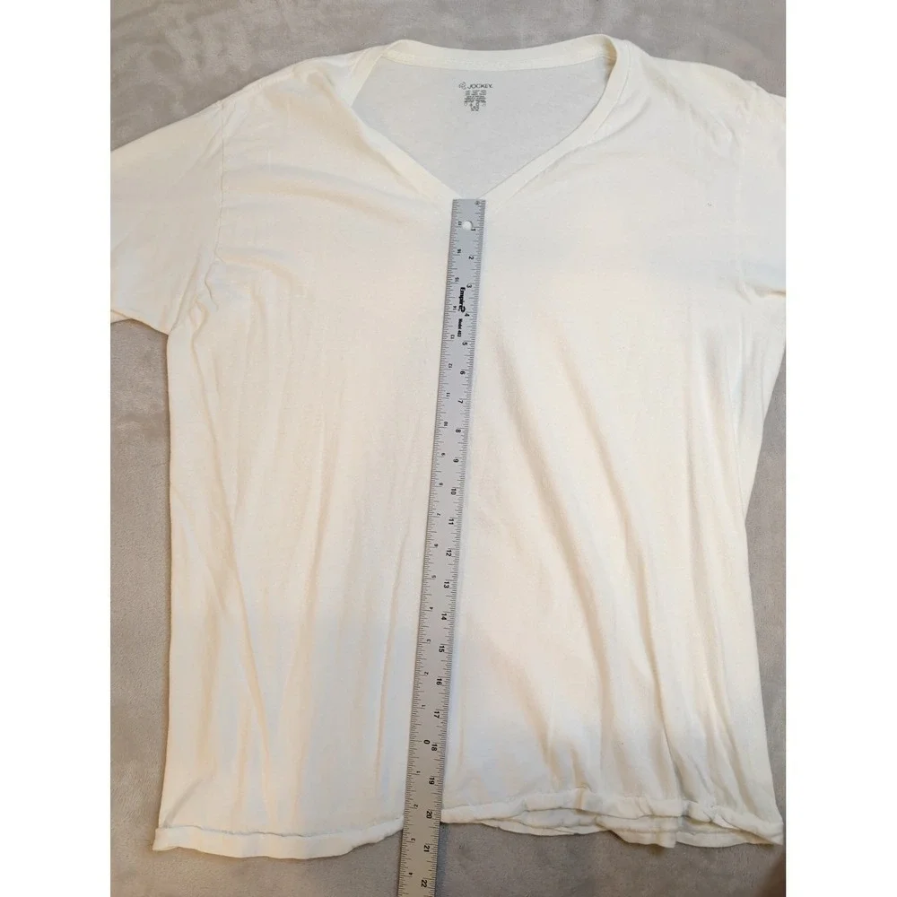 Jockey White V-Neck T-Shirt Mens Large‎ 100% Cotton Short Sleeve Undershirt